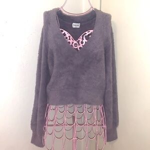 Like New Sunday Best Gray Vneck Sweater SNH 02-03-3591-K082-FA22- Medium